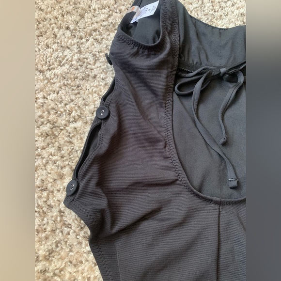 Shade and Shore One Piece - Picture 3 of 8